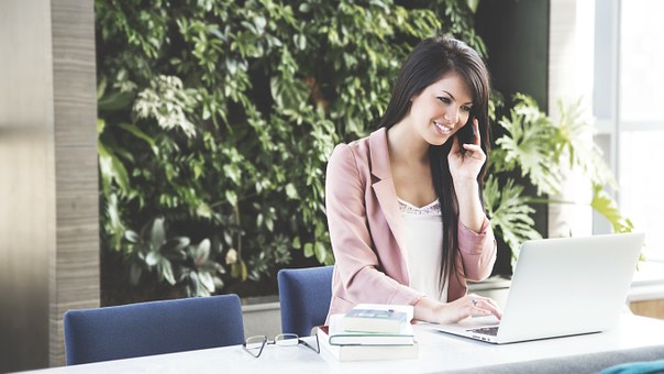 woman-working
